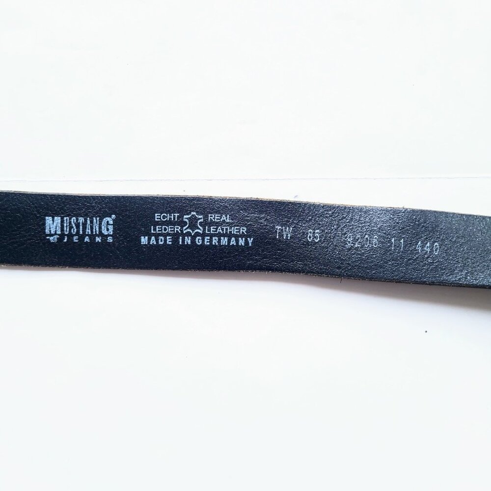 Mustang Silver Buckle Black Leather Belt - Picture 4 of 6